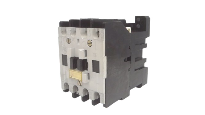 ALLEN BRADLEY 100-A18ND3