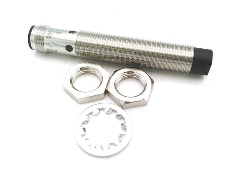 OMRON E2B-M12LN05-M1-B1
