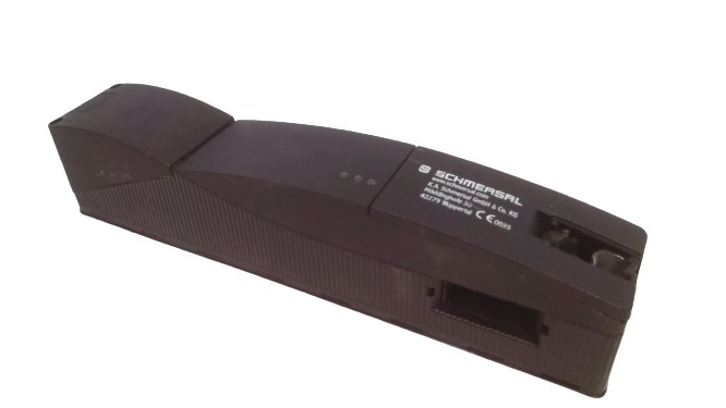 SCHMERSAL AZM 200 ST2-T-1P2P-2794/2762-1