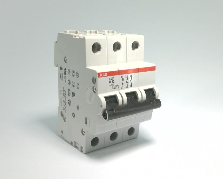 ASEA BROWN BOVERI S203-D32