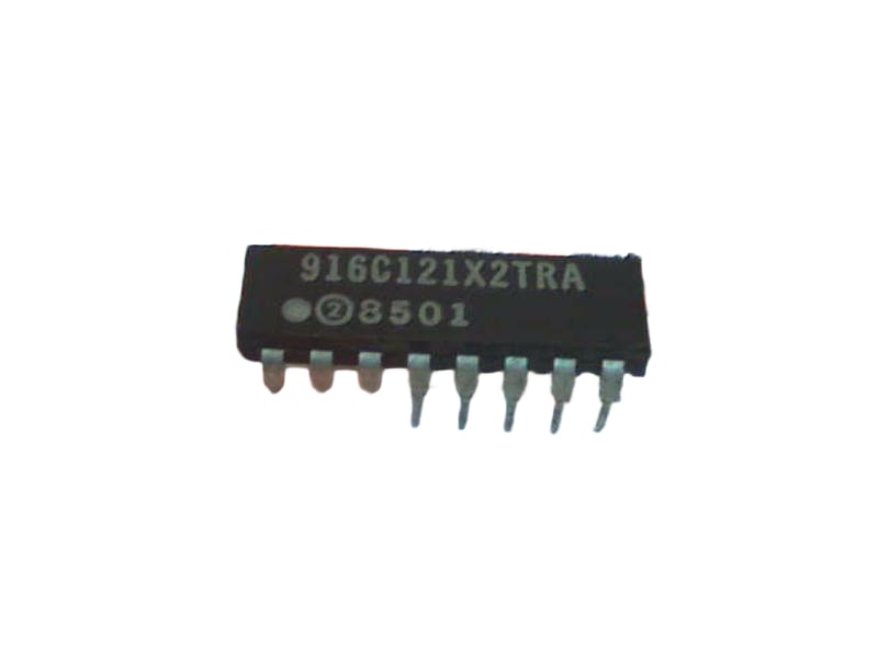 916C121X2TRA by VISHAY