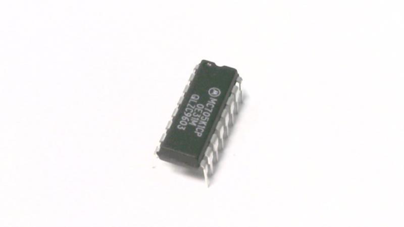 NXP SEMICONDUCTOR MC705K1CP