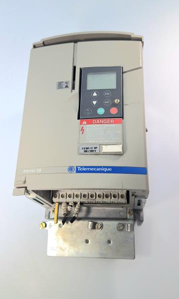 SCHNEIDER ELECTRIC ATV58PU29N4