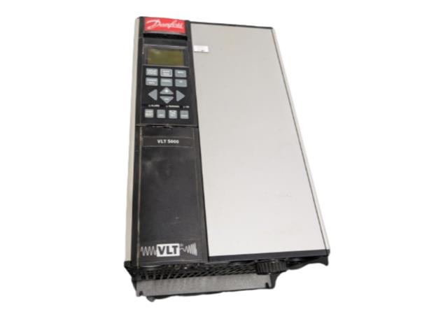 VLT5004-P-T6-C20-ST-R0-DL-F00A00C0 by DANFOSS