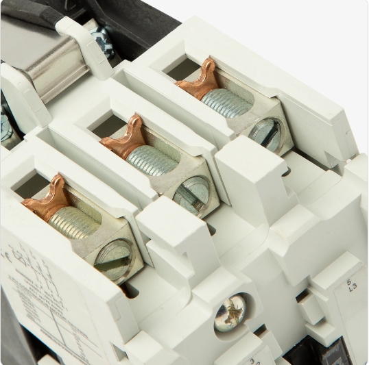 EATON CORPORATION CE15JN3AB77