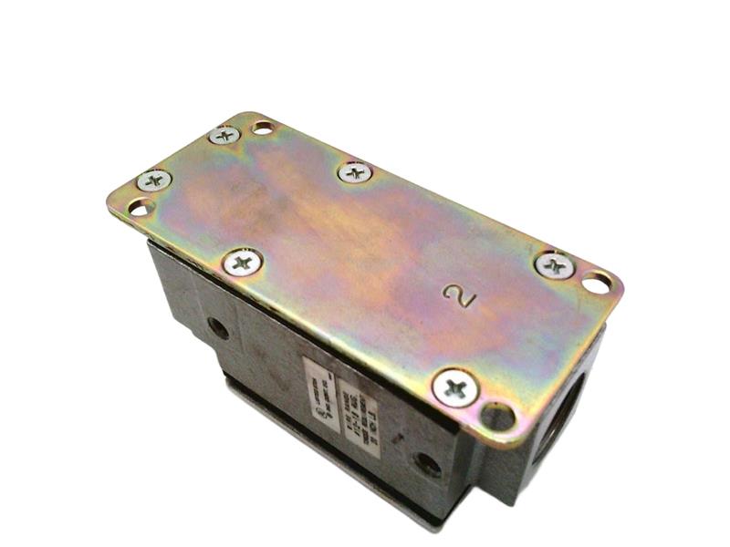 L100WTR2M12 by SCHNEIDER ELECTRIC