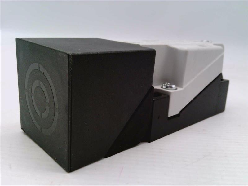 BALLUFF BES 517-223-U5-E