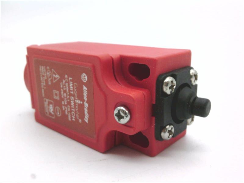 ALLEN BRADLEY 440P-CDPB12E