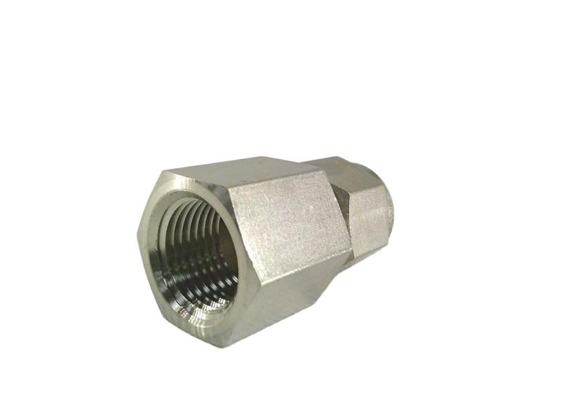 SWAGELOK SS-810-7-8