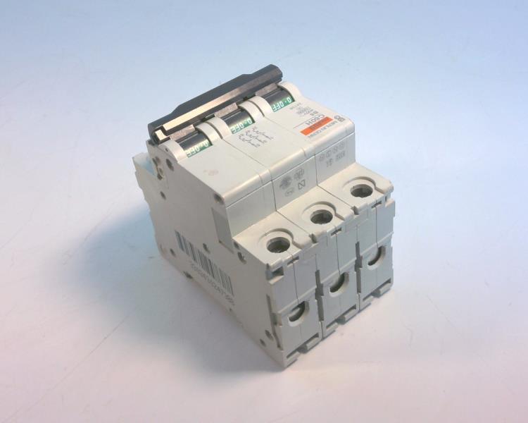 SCHNEIDER ELECTRIC 24738