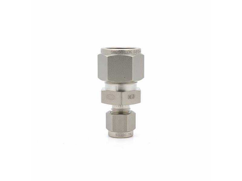 SWAGELOK SS-810-6-4