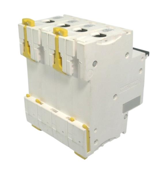 SCHNEIDER ELECTRIC A9F64432
