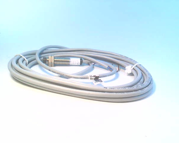 BALLUFF BES-515-461-BO-L