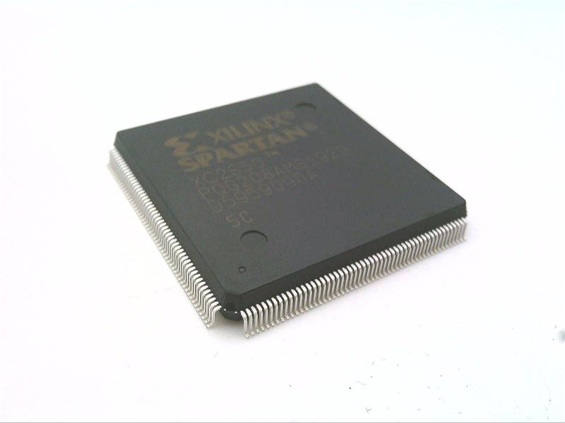 XILINX XC2S50-5PQG208C