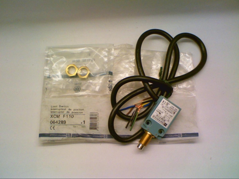 SCHNEIDER ELECTRIC XCM-F110