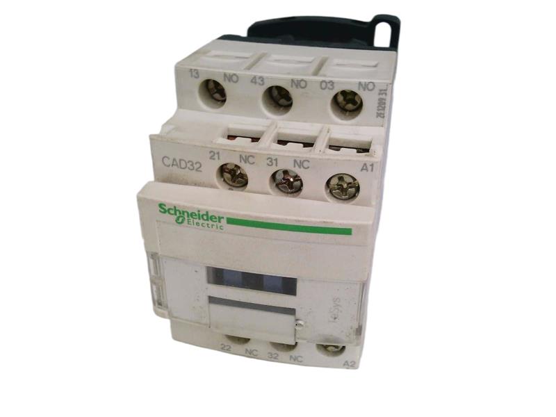 SCHNEIDER ELECTRIC CAD32P7