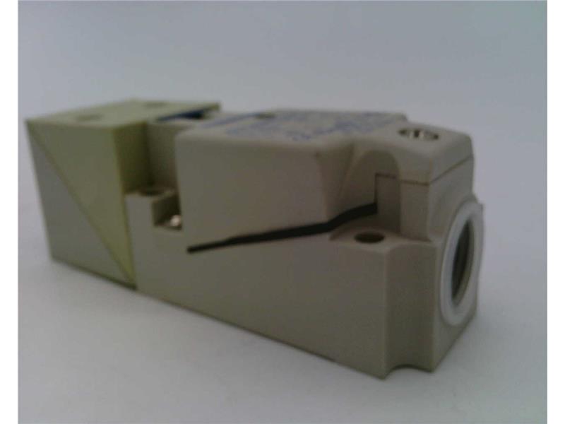 SCHNEIDER ELECTRIC XS7C40MP230H7