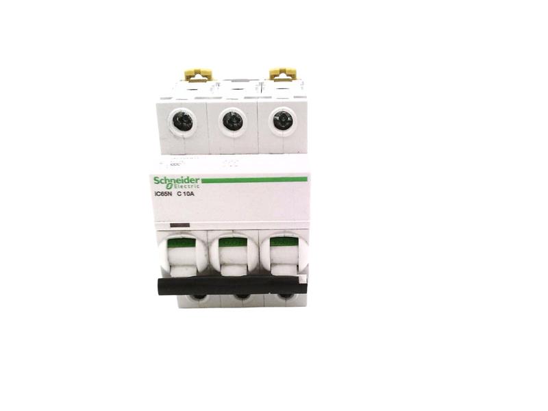 A9F18310 by SCHNEIDER ELECTRIC