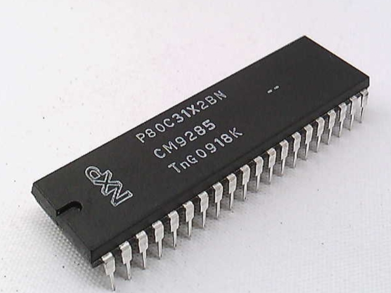 TEXAS INSTRUMENTS SEMI P80C31X2BN