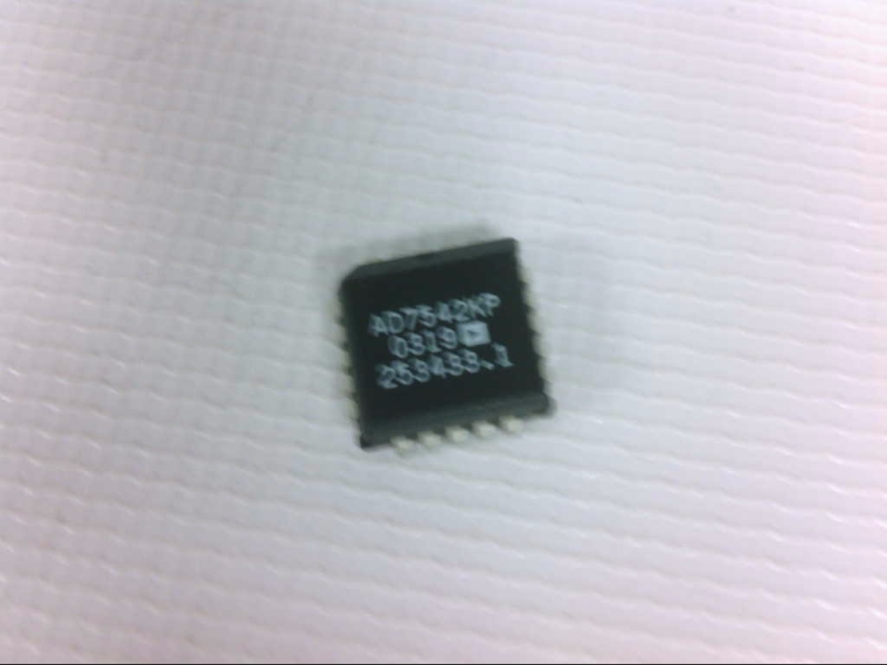 ANALOG DEVICES AD7542KPZ