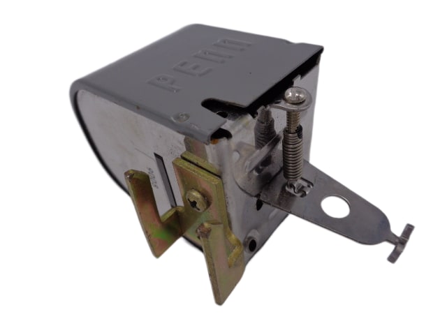 9008 by JOHNSON CONTROLS