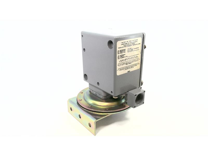 SCHNEIDER ELECTRIC 9012GAW1