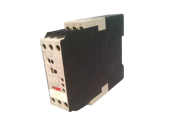 SCHNEIDER ELECTRIC RE4PP13BU