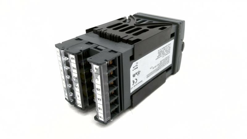 INVENSYS 3216/CC/VH/RRXX/X/XXX/G/ENGENG/XXXXX/XXXXX/XXXXX/XXXXXXP/C/1/X/X/X/X/X/X/T