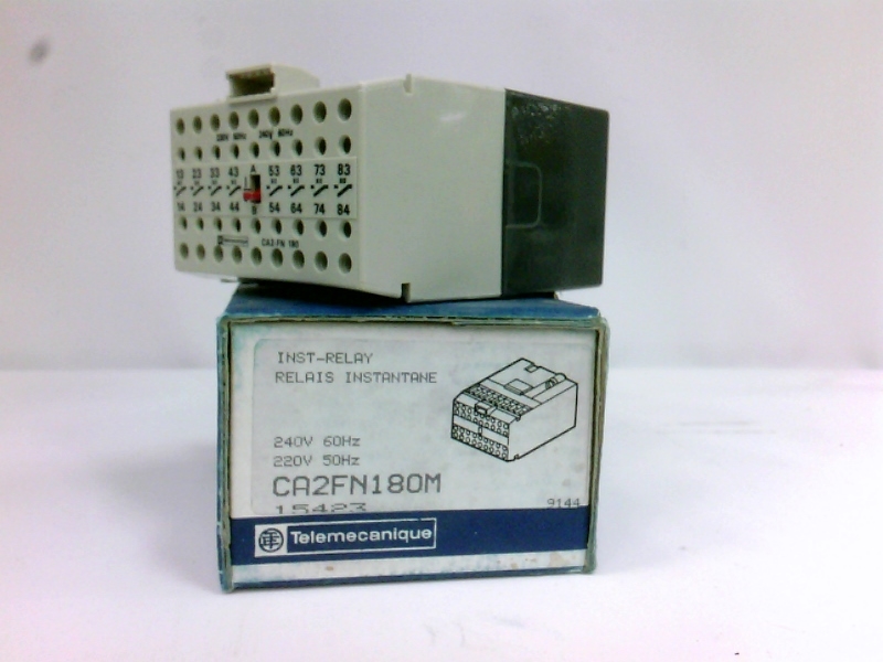 SCHNEIDER ELECTRIC CA2-FN180M