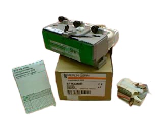 30520 by SCHNEIDER ELECTRIC