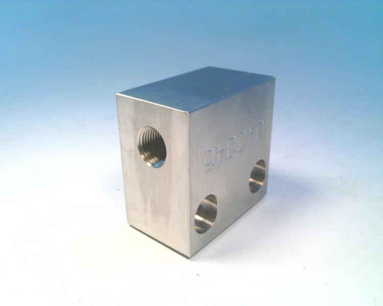 EFECTOR FLOW BLOCK, SS, 1/8-M12-U40046