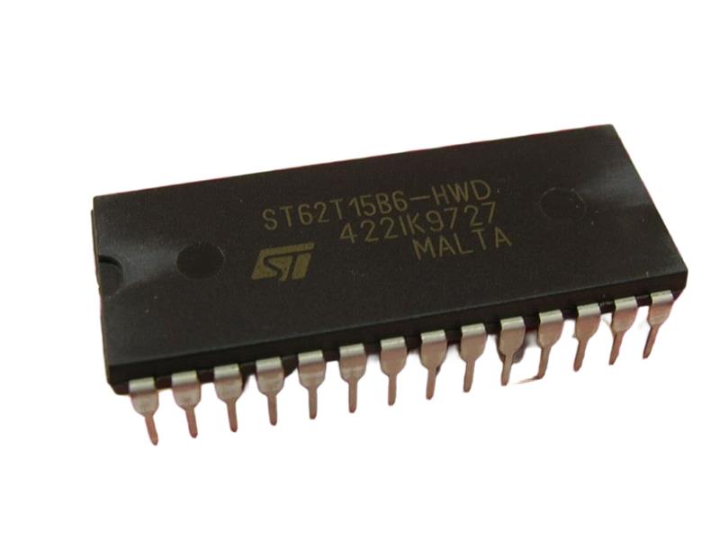 ST MICRO ST62T15B6/HWD