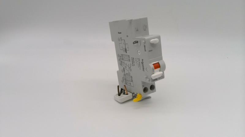 SCHNEIDER ELECTRIC 21685
