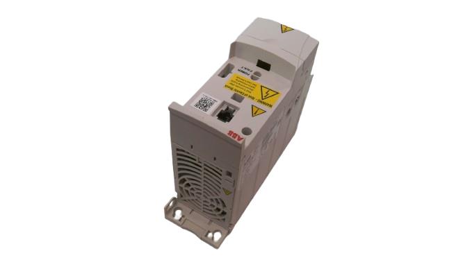 ASEA BROWN BOVERI ACS320-03U-01A2-4+J404