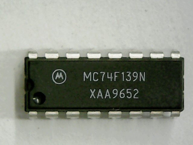 NXP SEMICONDUCTOR MC74F139N