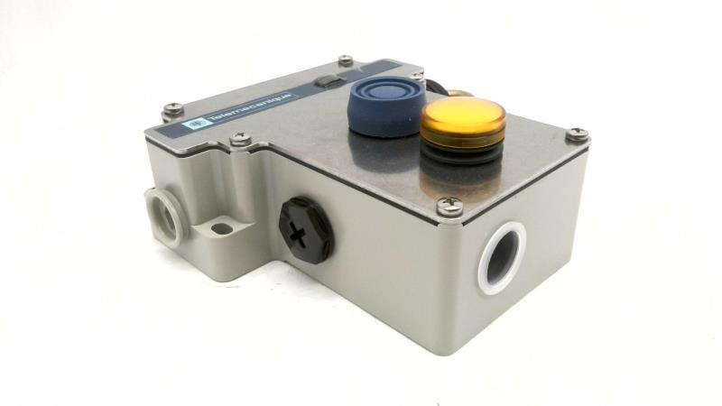 SCHNEIDER ELECTRIC XY2CE5D296