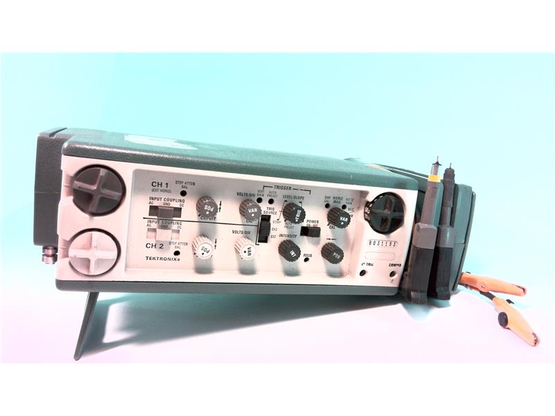 TEKTRONIX 212