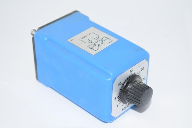 3712B11B by TE CONNECTIVITY