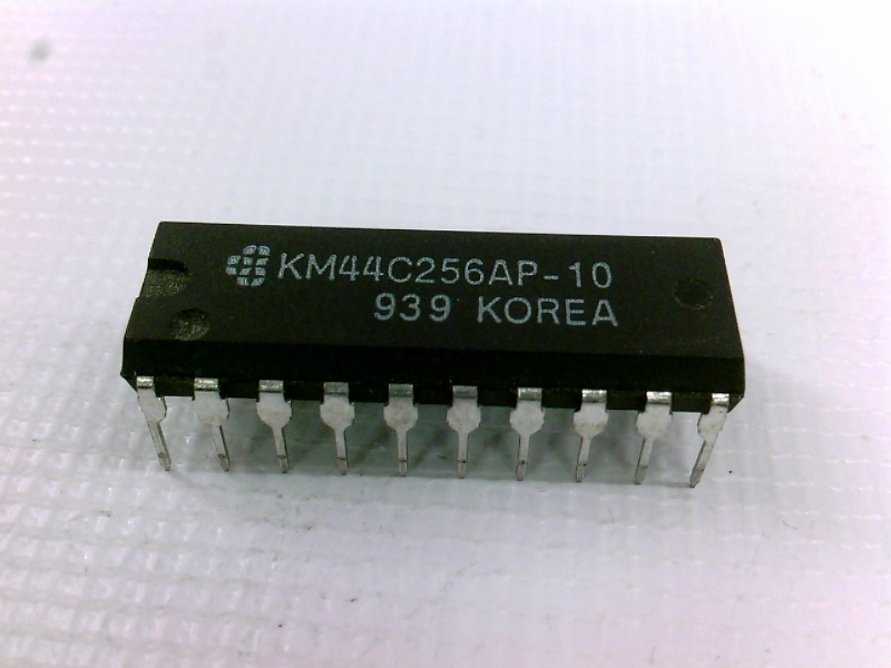 SAMSUNG KM44C256AP-10
