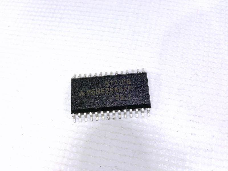 MITSUBISHI M5M5256BFP-85LL