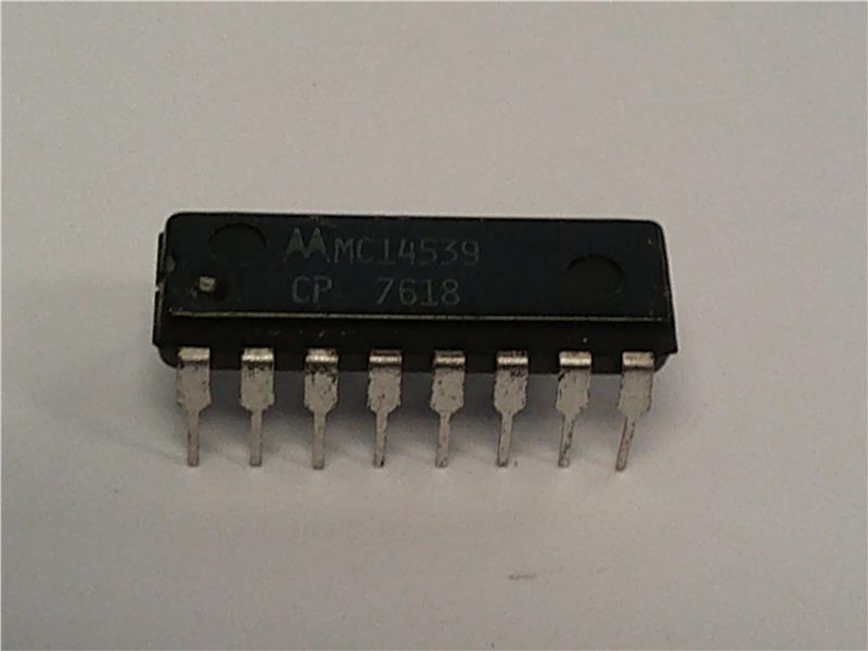 NXP SEMICONDUCTOR MC14539BCP