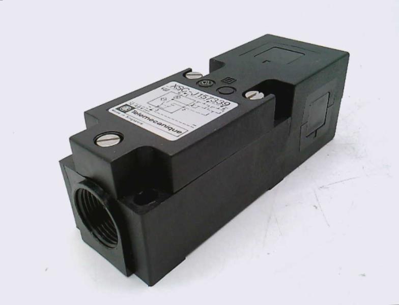 SCHNEIDER ELECTRIC XSC-J157339