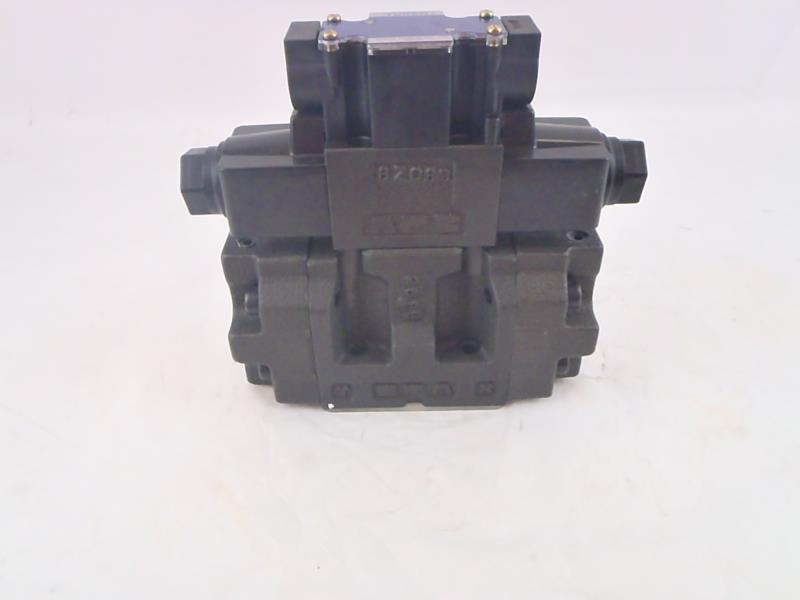 DSHG-03-3C4-A120-1490 by YUKEN