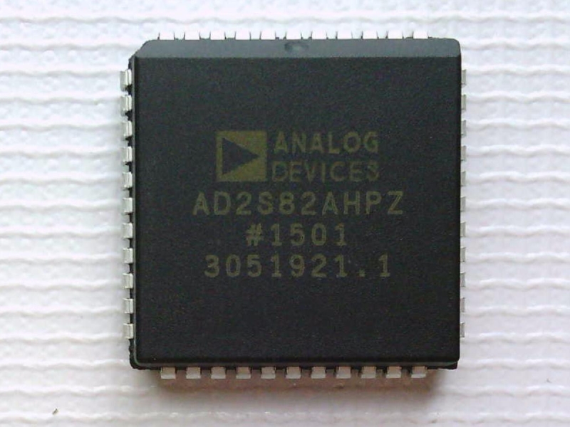 ANALOG DEVICES AD2S82AHPZ