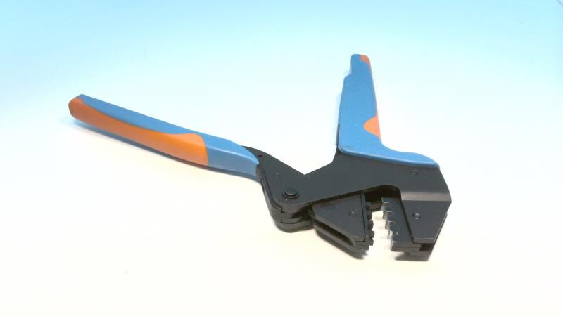 TE CONNECTIVITY 539635-1