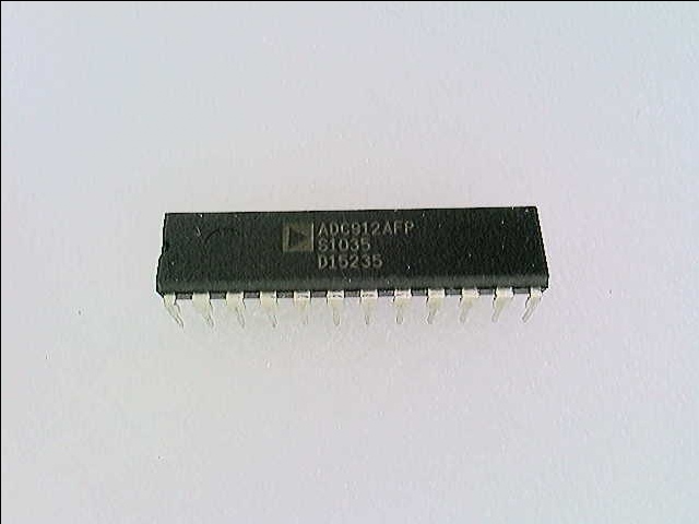 ADC912AFP by ANALOG DEVICES