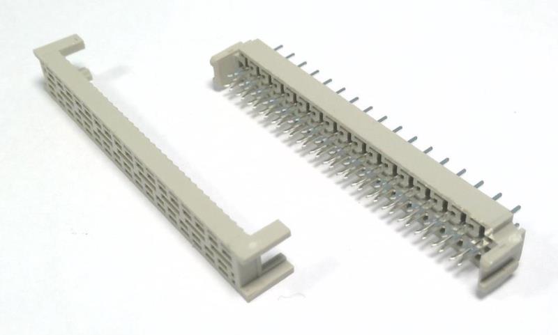 TE CONNECTIVITY 3-216093-4