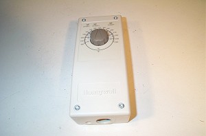 HONEYWELL T7079B1051