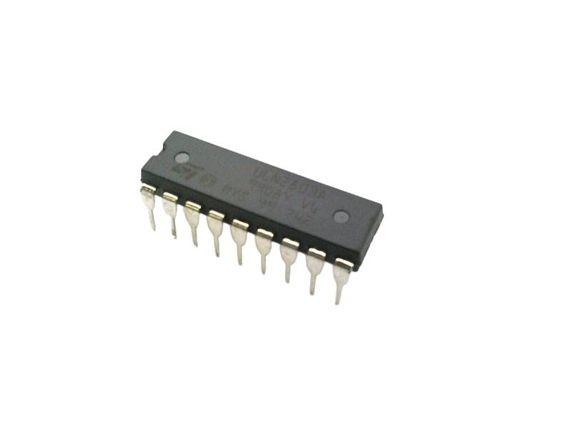 ST MICRO ULN2803A