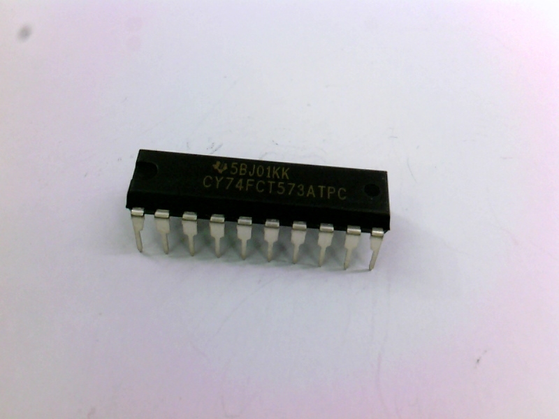 TEXAS INSTRUMENTS SEMI CY74FCT573ATPC
